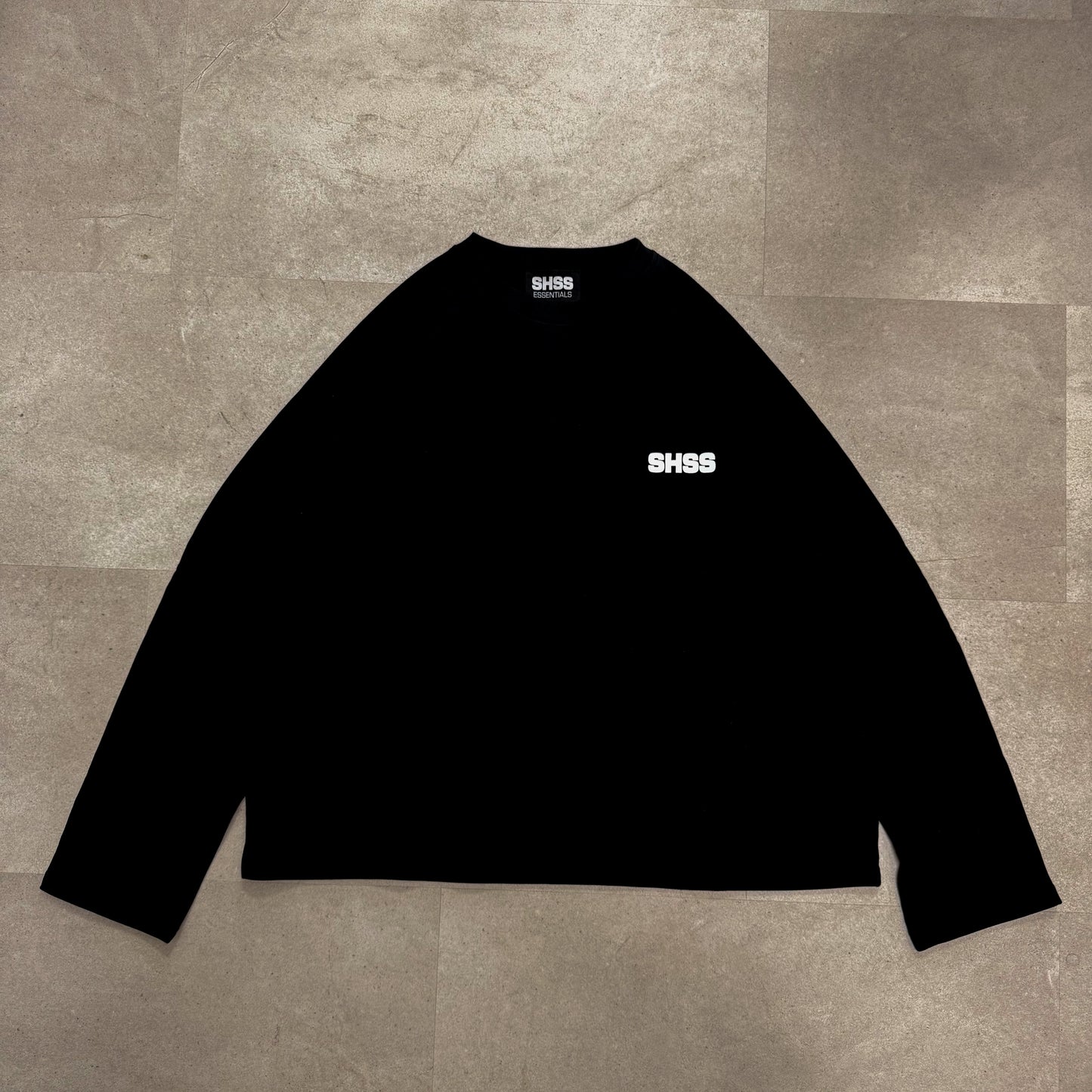 LONGSLEEVE ESS - BLACK