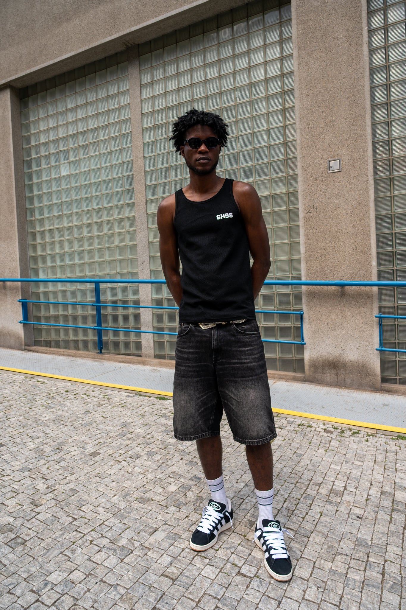 TANK TOP ESS - BLACK