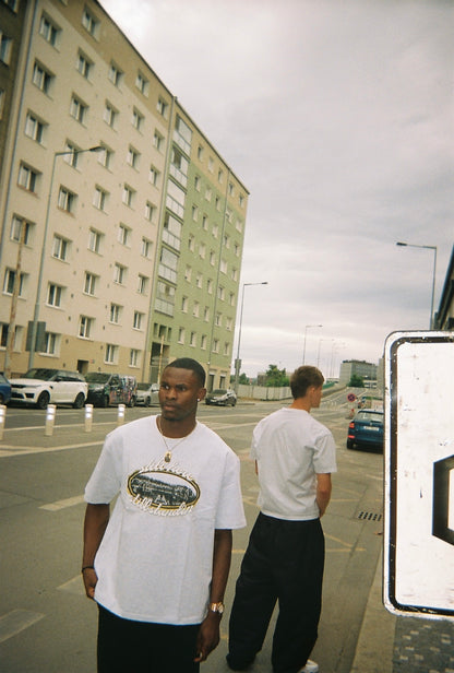 STANDIN MAN TEE